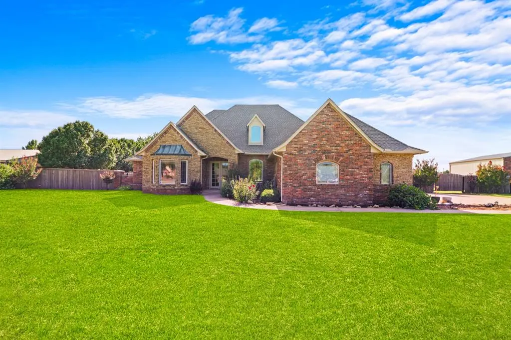 1109 N Edinburrough WAY, Mustang, OK 73064