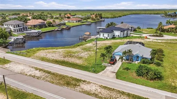 932 OLD BURNT STORE RD N, Cape Coral, FL 33993