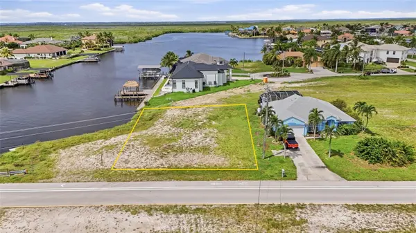 932 OLD BURNT STORE RD N, Cape Coral, FL 33993