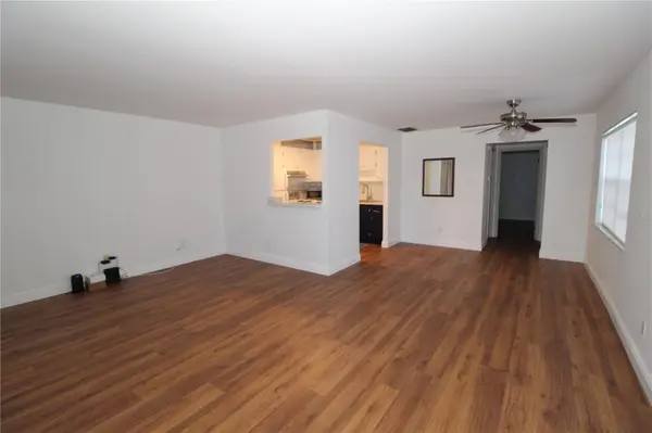 2202 CLUBHOUSE DR #182, Sun City Center, FL 33573