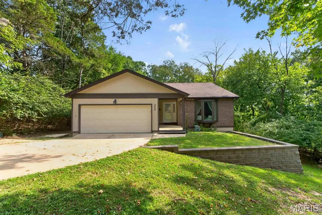 226 Walden CT, Unincorporated, MO 63025