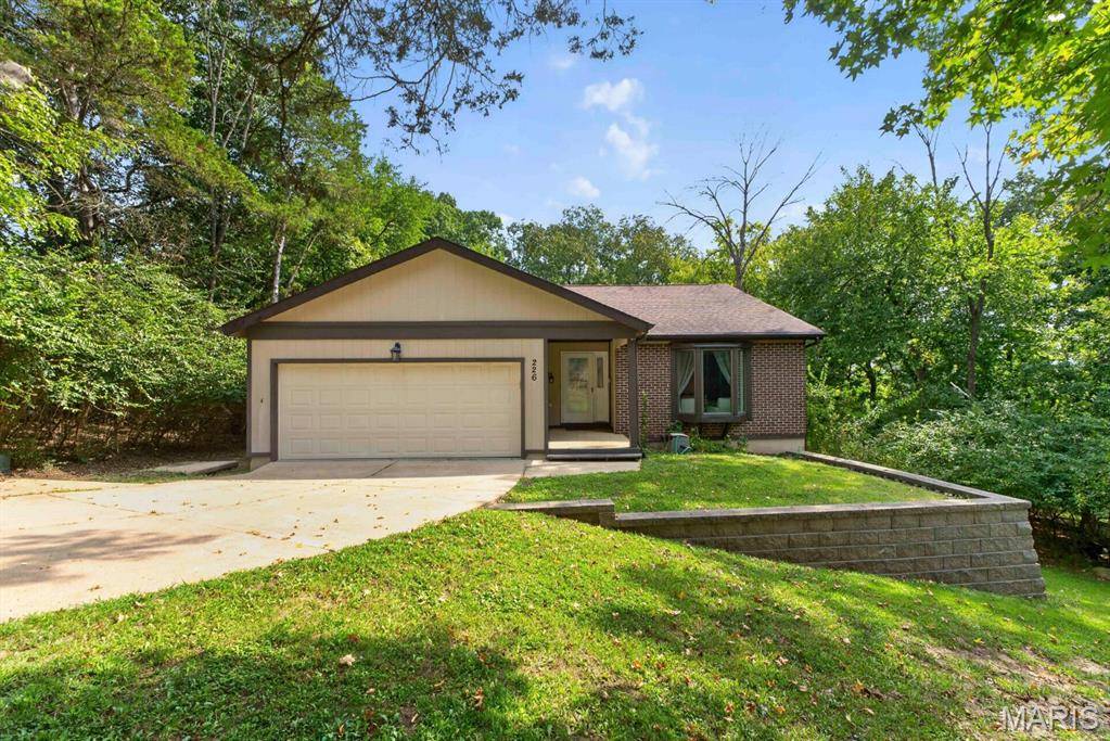 226 Walden CT, Unincorporated, MO 63025