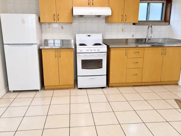 97 Oak Park AVE #Lower, Toronto E03, ON M4C 4M6
