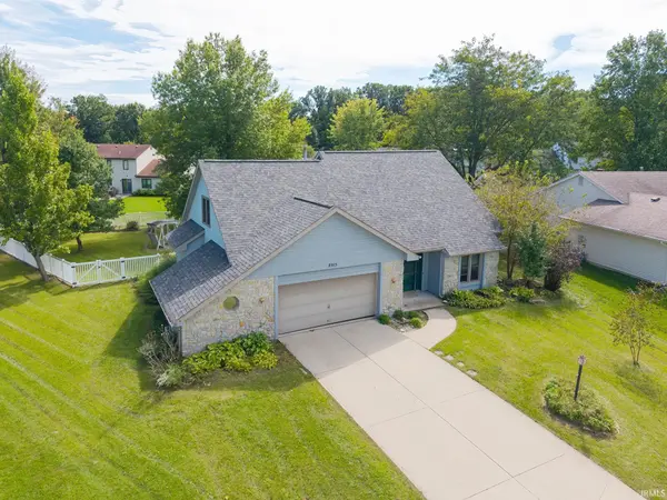 8915 Sunburst LN, Fort Wayne, IN 46804