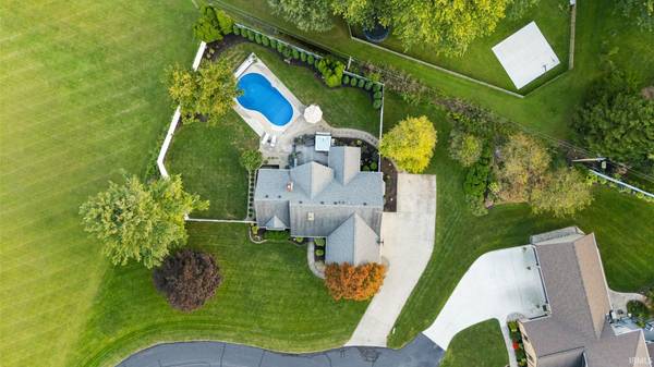 9022 S Bay CT, New Haven, IN 46774-2414