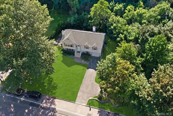 701 Park AVE, Huntington, NY 11743