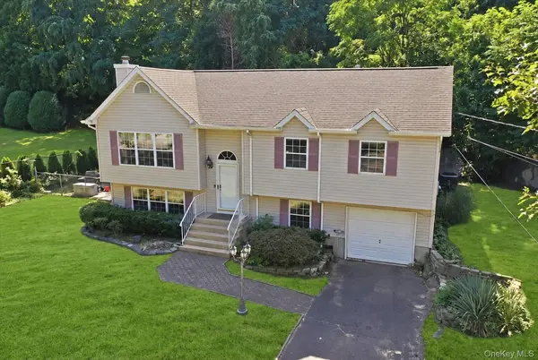 701 Park AVE, Huntington, NY 11743