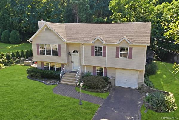 701 Park AVE, Huntington, NY 11743