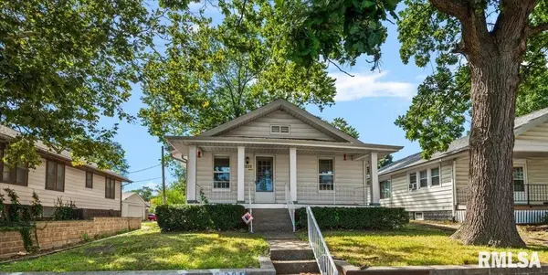2225 S 6TH ST, Springfield, IL 62703