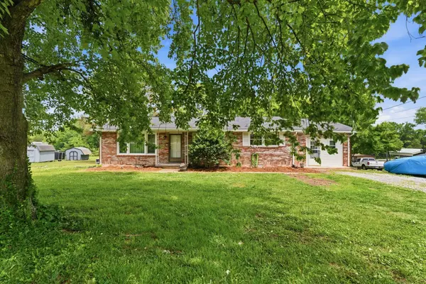 1313 Raby Ave, Shelbyville, TN 37160