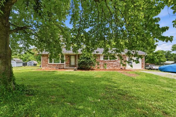 1313 Raby Ave, Shelbyville, TN 37160