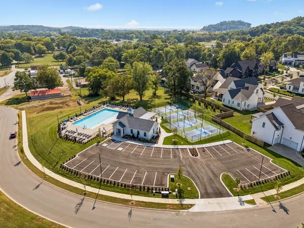 2023 Conductor Ln, Thompsons Station, TN 37179