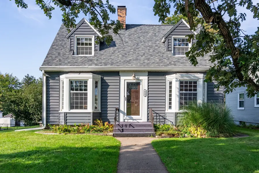 812 W Lombard ST, Davenport, IA 52804