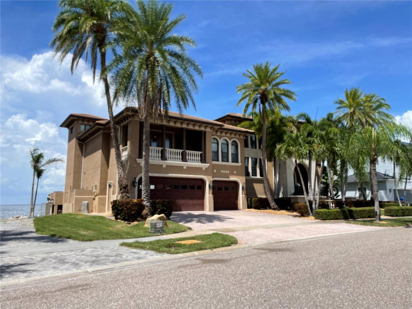 1429 JUMANA LOOP, Apollo Beach