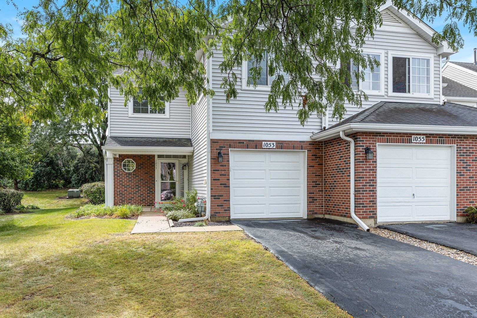1053 Ripple Ridge, Darien, IL 60561