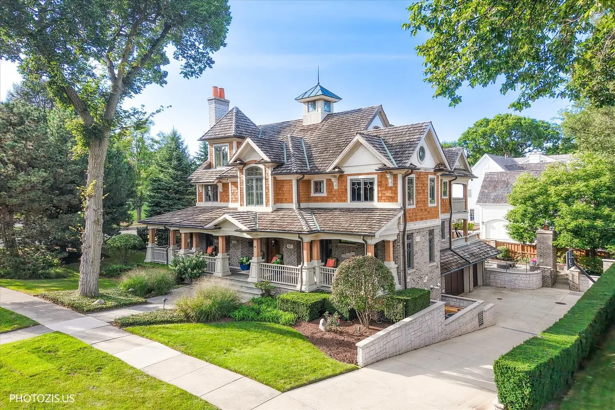427 W Walnut ST, Hinsdale, IL 60521