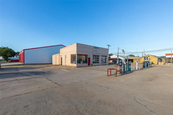 131 E 4th Street, Baird, TX 79504