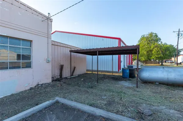 131 E 4th Street, Baird, TX 79504