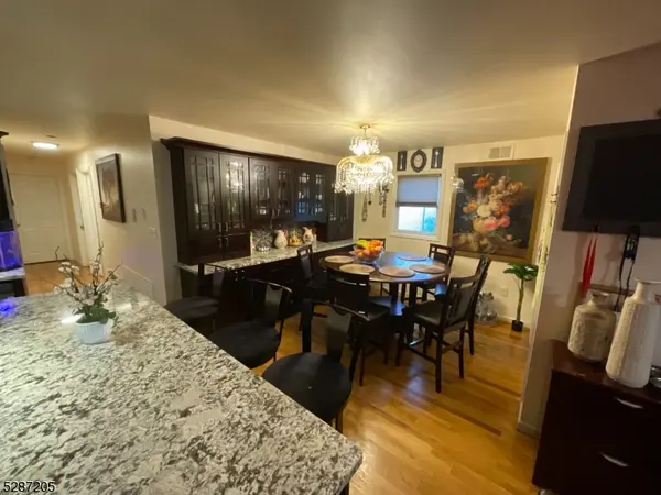 10 Miller St, Jersey City, NJ 07304
