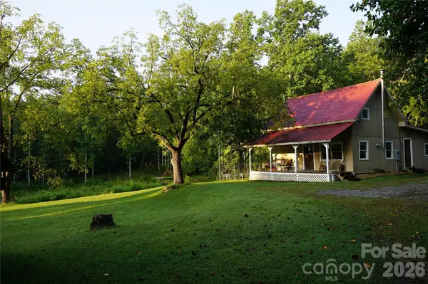 1239 W McGuinn RD, Mill Spring, NC 28756