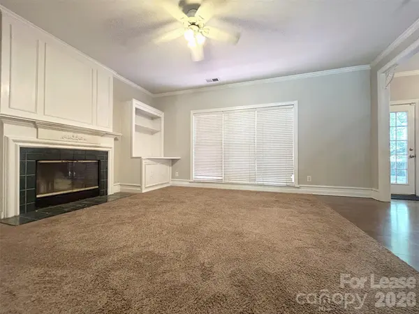 733 Meadow Lake DR, Matthews, NC 28105