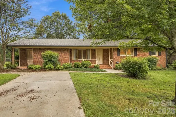 1536 Nottingham DR, Newton, NC 28658