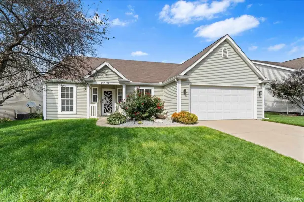 2219 Basin ST, South Bend, IN 46614