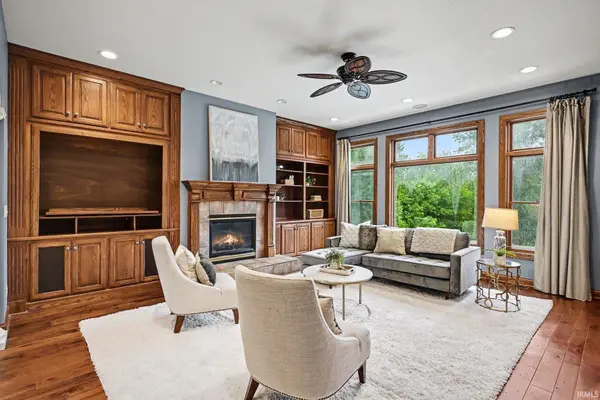 2624 Wildwood LN, Winona Lake, IN 46590