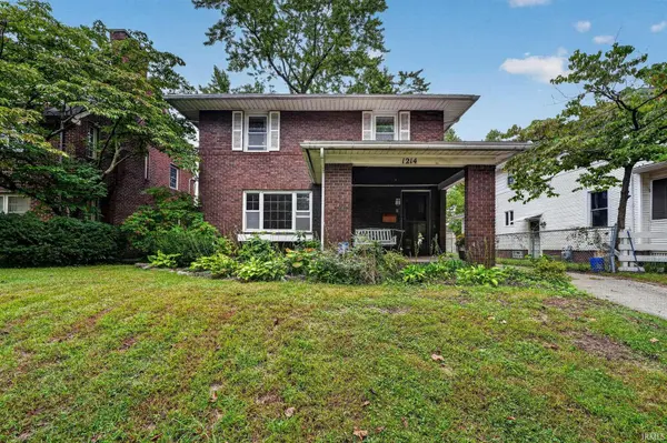 1214 Woodward AVE, South Bend, IN 46616-1524
