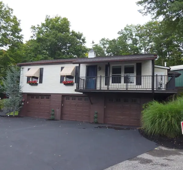 499 East RD #Unit 2, Marlboro, NY 12542
