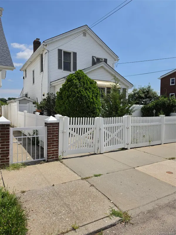 160-41 99th ST, Howard Beach, NY 11414