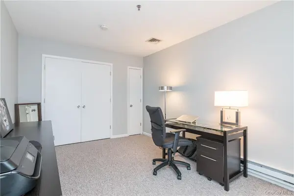 100 Chatterton AVE #4, White Plains, NY 10606