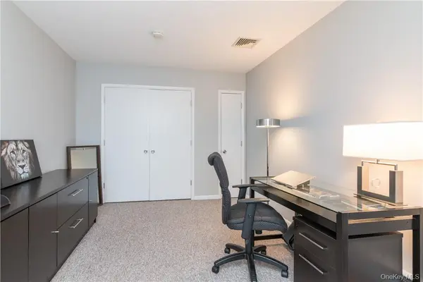 100 Chatterton AVE #4, White Plains, NY 10606