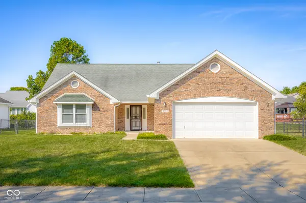 2974 Prairie Stream WAY, Columbus, IN 47203