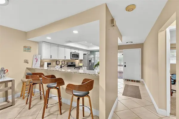 7143 WOOD CREEK DR #203, Sarasota, FL 34231