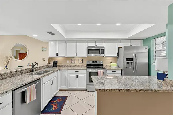 7143 WOOD CREEK DR #203, Sarasota, FL 34231