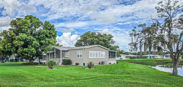 36805 LAKEWOOD DR, Zephyrhills, FL 33542