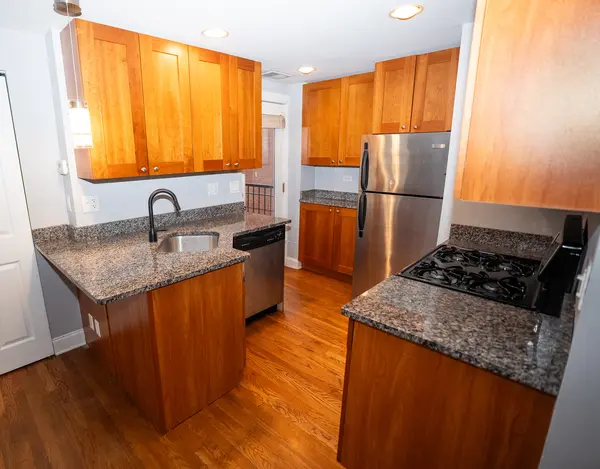 4420 N Ashland AVE #2W, Chicago, IL 60640