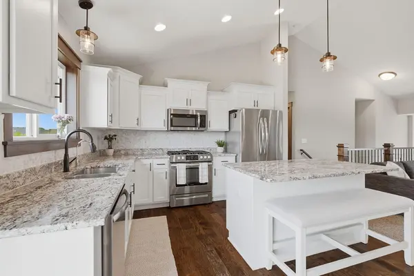 2802 213th ST W, Farmington, MN 55024