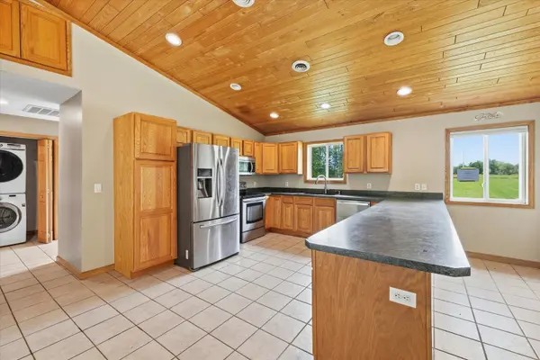 10104 Three Bridges RD, Cook, MN 55723