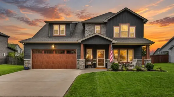 1035 Michaela Cir, Clarksville, TN 37043