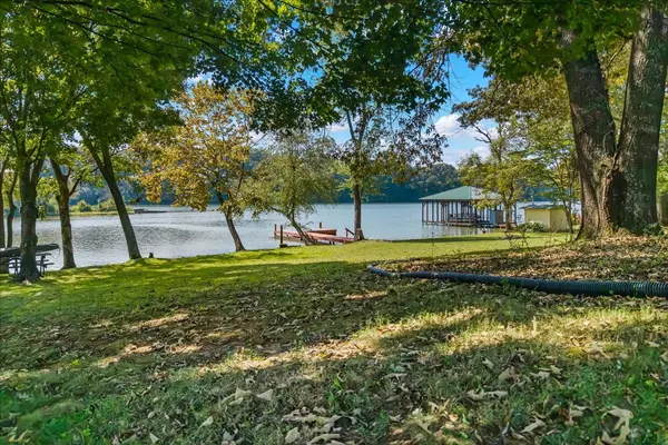 210 Willow Circle, Kingston, TN 37763