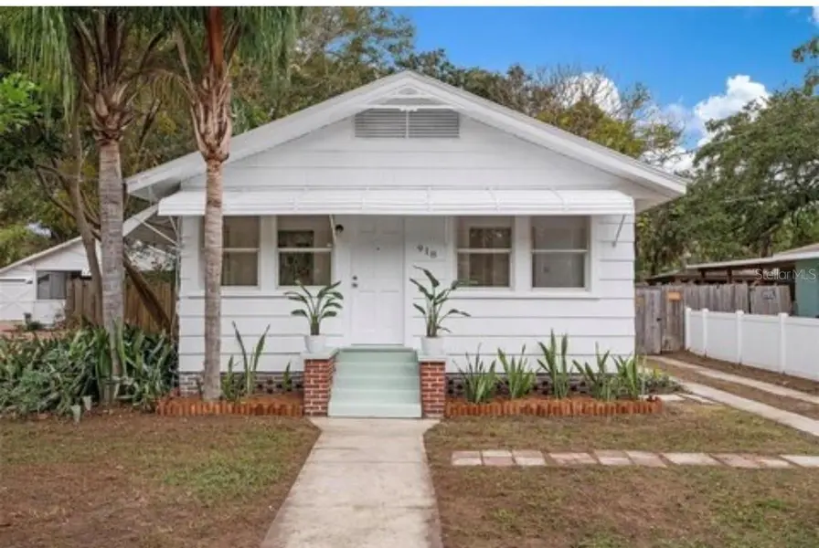 918 16TH ST W, Bradenton, FL 34205