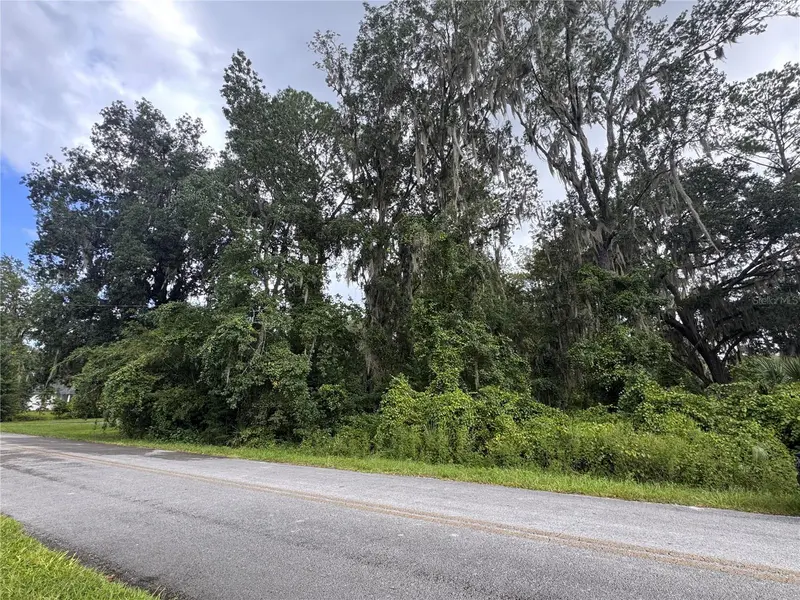 SE 4TH AVE, Melrose, FL 32666