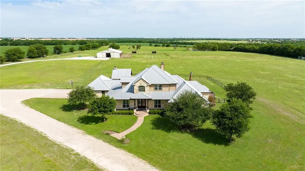 2034 W Moonlight Drive, Robinson, TX 76706