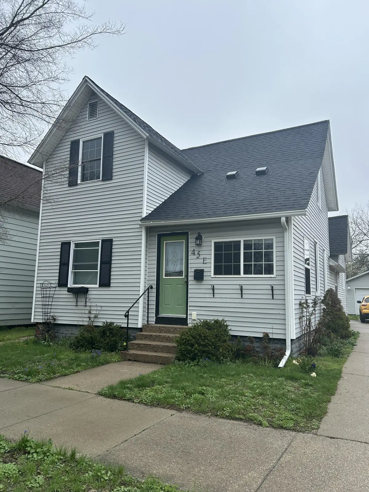 45 E 18th ST, Holland City, MI 49423