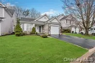 41 Madison CIR, Middle Island, NY 11953