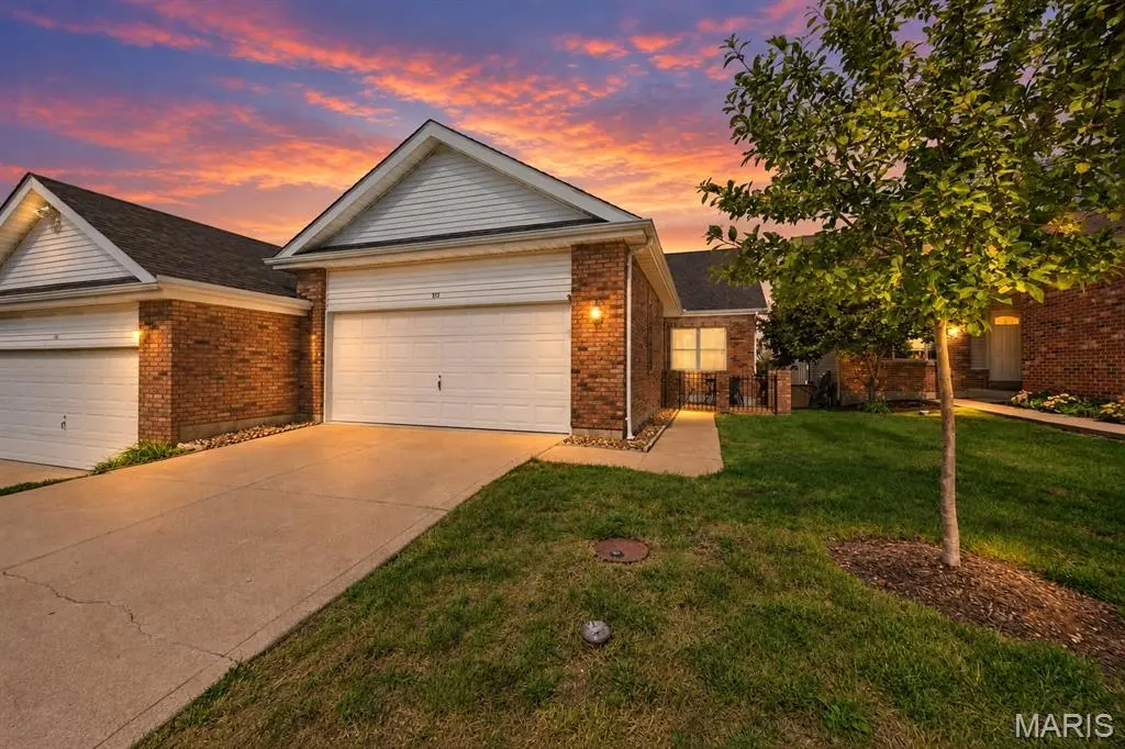 313 Holloway Ridge CT, Ballwin, MO 63011
