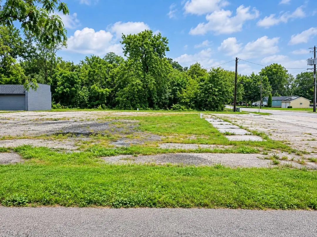 38498 N Sheridan RD, Beach Park, IL 60087