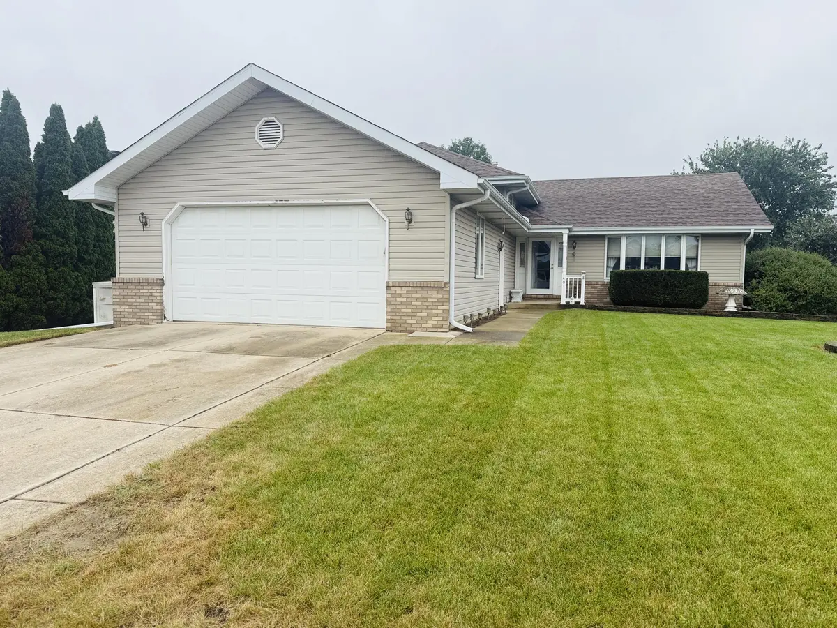1401 Capri LN, Dyer, IN 46311